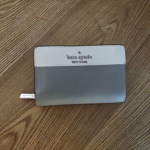 Kate Spade Men's Wallet in Gray and White